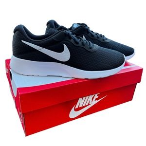 Nike Tanjun Black/White